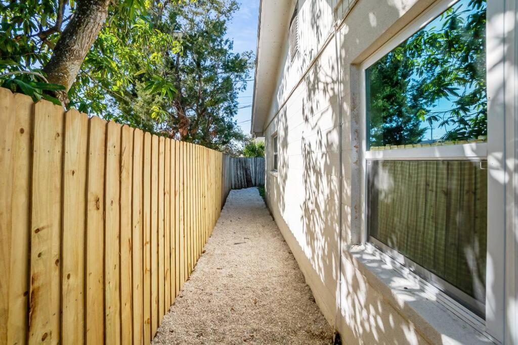 Boho Villa 10 Mins From Siesta Sarasota Exterior photo